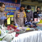 Kasatreskrim Polres Jember AKP Frans Kembaren saat rilis di Mapolres Jember, Kamis (30/4/2020).