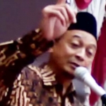 Aksi Bachtiar Nasir saat tabligh akbar di Unmuh Ponorogo.