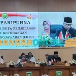 Rapat paripurna yang berlangsung di DPRD Kota Madiun. Foto: HENDRO SUHARTONO/BANGSAONLINE