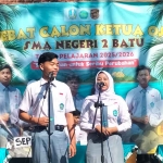 Salah satu pasangan calon saat menyampaikan visi-misi.