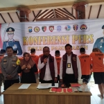 Konferensi pers pengungkapan kasus perjudian di Joglo Jokotarub Polres Pamekasan