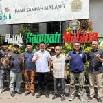 Rombongan dari Komisi III DPRD Kabupaten Pasuruan saat berkunjung ke Bank Sampah di Kota Malang.