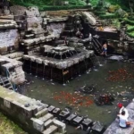 Objek Wisata Candi Jolotundo Mojokerto