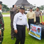 Bupati Rijanto usai memimpin apel kesiapsiagaan bencana di halaman Pemkab Blitar di Kanigoro, Rabu (8/1/2020).