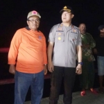 Kapolres Gresik AKBP Kusworo Wibowo bersama Kepala BPBD Tarso Sagito saat memimpin pencarian korban. foto: ist