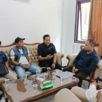 Ketua PWI Tuban dan Jajaran Pengurus Mappilu PWI saat bersilaturrahim ke Ketua KPU, Fatkul Ihsan.