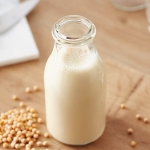 3 Efek Samping Minum Susu Kedelai. Foto: Ist