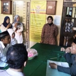 Proses akad nikah Tiara Rudianti dan Anang Setiawan.