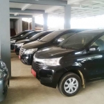 Sejumlah kendaraan dinas yang masih tersisa di Sekretariat DPRD Pacitan.