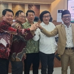 (dari kiri) Pepeng Putra Wirawan, Go Tjong Ping, Soedomo Margonoto, Alim Sugiantoro, dan Ketua Komisi II DPRD Tuban, Fahmi Fikroni.