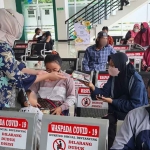 Pelayanan dari petugas BPJS Kesehatan di Tulungagung.