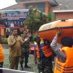 Wali Kota Probolinggo Habib Hadi Zainal Abidin saat memberikan arahan dalam acara pendirian pos kesiapsianggan bencana, Senin (6/1). 