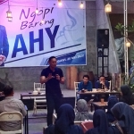 AHY saat bertemu dengan milenial di Ngawi.