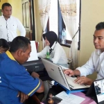 Tersangka saat diperiksa di Mapolres Pasuruan