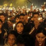 Aksi mengenang Jyoti Singh foto: Daily Mail