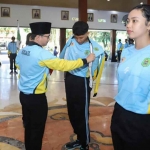 Bupati Trenggalek saat melepas keberangkatan atlet menuju Porprov IX Jatim 2025.