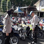 Sebanyak 113 unit motor yang hasil razia balap liar diparkir di halaman Mapolres Pamekasan.