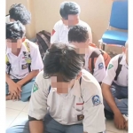 Tangkapan layar video razia terhadap pelajar yang terciduk Satpol PP Pamekasan saat jam belajar.