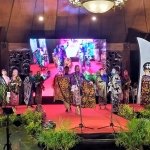 Pelaksanaan grand final Putra-putri Batik 2020 di Mandhapa Agung Ronggosukowati Pamekasan.