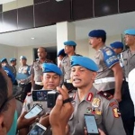 Karo Provost Divpropam Polri Brigjen Pol Drs. Hendro Pandowo, M.Si memberikan keterangan di depan wartawan.