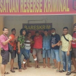 Para pelaku saat diringkus Unit Resmob Satreskrim Polres Jombang. 
foto: Humas Polres Jombang for BANGSAONLINE 