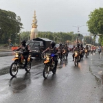 Personel gabungan dari TNI-Polri, Dishub dan Satpol PP saat melakukan Patroli di Kota Sidoarjo, Selasa (2/6/2024).