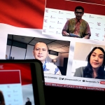 Fiki Satari, Stafsus Menteri Koperasi UKM bersama Gabriel Frans, Co-Founder dan CEO Credibook (Pemenang I Pahlawan Digital UMKM 2020) dan Putri Tanjung, Penggagas Pahlawan Digital UMKM berdiskusi dalam dialog produktif bertema Pahlawan Digital Pendukung UMKM di Jakarta, Rabu 11 November 2020.