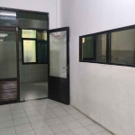 Salah satu ruang isolasi kasus campak yang disediakan RSUD Smart Pamekasan, Senin (22/9/2025). 