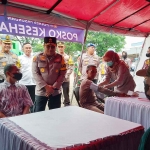 Kapolda Jatim, Irjen Pol Dr.Toni Harmanto bersama PJU mengecek langsung kesiapan posko kesehatan di Posyan di Cheng Hoo Pandaan, Kamis (20/4/2023)