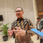 Kepala Dindik Jatim ketika memberi keterangan ke awak media.