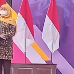 Gubernur Khofifah saat memberikan sambutan.