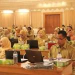 Ratusan perawat ketika ikuti bimtek. foto: syuhud/BANGSAONLINE