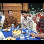 Kiri ke kanan: Kajari lama, Kajari baru, dan Bupati Madiun saat pisah sambut Kajari Mejayan. 