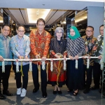 Pj Gubernur Jatim saat menghadiri peresmian Kantor Perwakilan LPS II Surabaya.