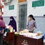 Operasi pasar di salah satu kecamatan Kota Surabaya. (foto: ist)
