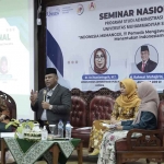 Para narasumber dan moderator dalam seminar nasional yang digelar Prodi AP Umsida.