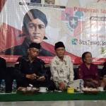 Suasana dialog dan bedah buku Pangeran Samber Nyowo di Situs Ndalem Pojok. Foto: Ist