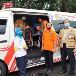 Bantuan mobil mesin Polymerase Chain Reaction (PCR) dari pemerintah pusat melalui Badan Nasional Penanggulangan Bencana (BNPB) yang untuk Pemprov Jatim. foto: ist/ bangsaonline.com