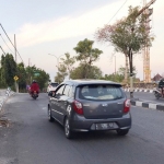 Lokasi jalan yang akan digunakan untuk proyek underpass Pemkab Gresik. foto: SYUHUD/ BANGSAONLINE