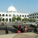 Masjid Jami Pasuruan tampak dari depan.