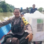 Distribusi logistik Pemilu 2024 di Sidoarjo.