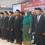 Momen pelantikan anggota Panitia Pemilihan Kecamatan (PPK) untuk Pemilu 2024, di Kayu Manis Resto, Rabu (4/1/2023).
