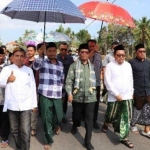 Mahfud MD saat pulang kampung ke Pamekasan Madura. Foto: foto dok.keluarga