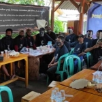 Suasana pelatihan tentang sistem pertanian, pengolahan, hingga pemasaran kopi yang diselenggarakan mahasiswa yang tergabung dalam Generasi Baru Indonesia (Genbi) Komisariat IAIN Kediri. (foto: Kominfo)