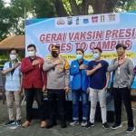 Kapolres Kediri Kota AKBP Wahyudi bersama perwakilan mahasiswa. foto: ist.
