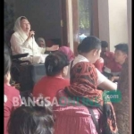 Sinta Nuriyah Wahid (Istri Gus Dur) dalam acara Imlek bersama warga Jombang, Minggu (5/2). foto: RONY S/ BANGSAONLINE 