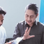 Komite Eksekutif ICCN Malang yang dipimpin Vicky Arief Herinadharma saat menjawab pertanyaan wartawan.