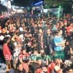 Ribuan pengunjung memadati Trenggalek Street Carnival.