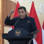 Juru Bicara Fraksi Nasdem Handoko Seto, saat membacakan pandangan umum nota pengantar Perubahan APBD Jember tahun anggaran 2022.