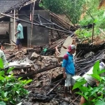Bencana alam Pacitan yang memporak-porandakan pemukiman warga. foto: IST